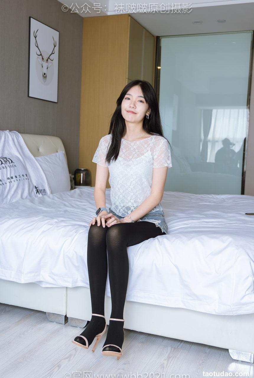 [BoBoSocks袜啵啵]NO.459 小甜豆-高跟凉鞋、厚黑丝、穿鞋踩包子和橘子剧情[150P+1V／9.04GB]