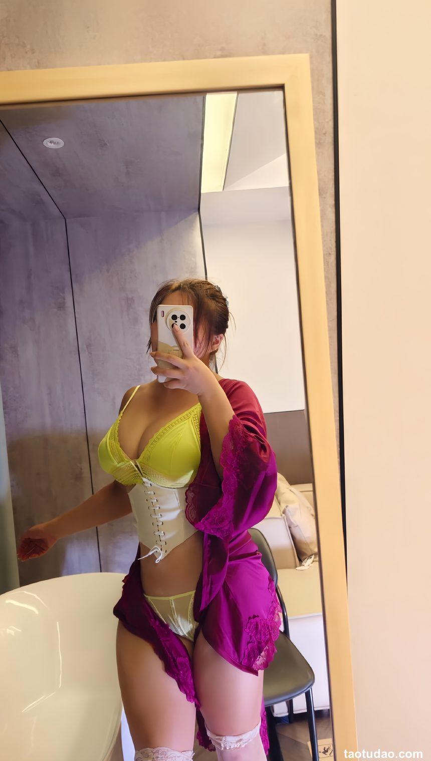 水蜜桃米米 - 抓爆眼球的性感[43P-119MB]