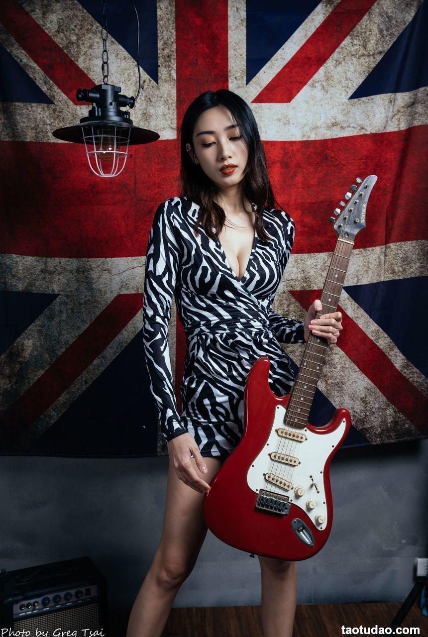 璟乐 - 条纹包臀裙 [73P-317MB]