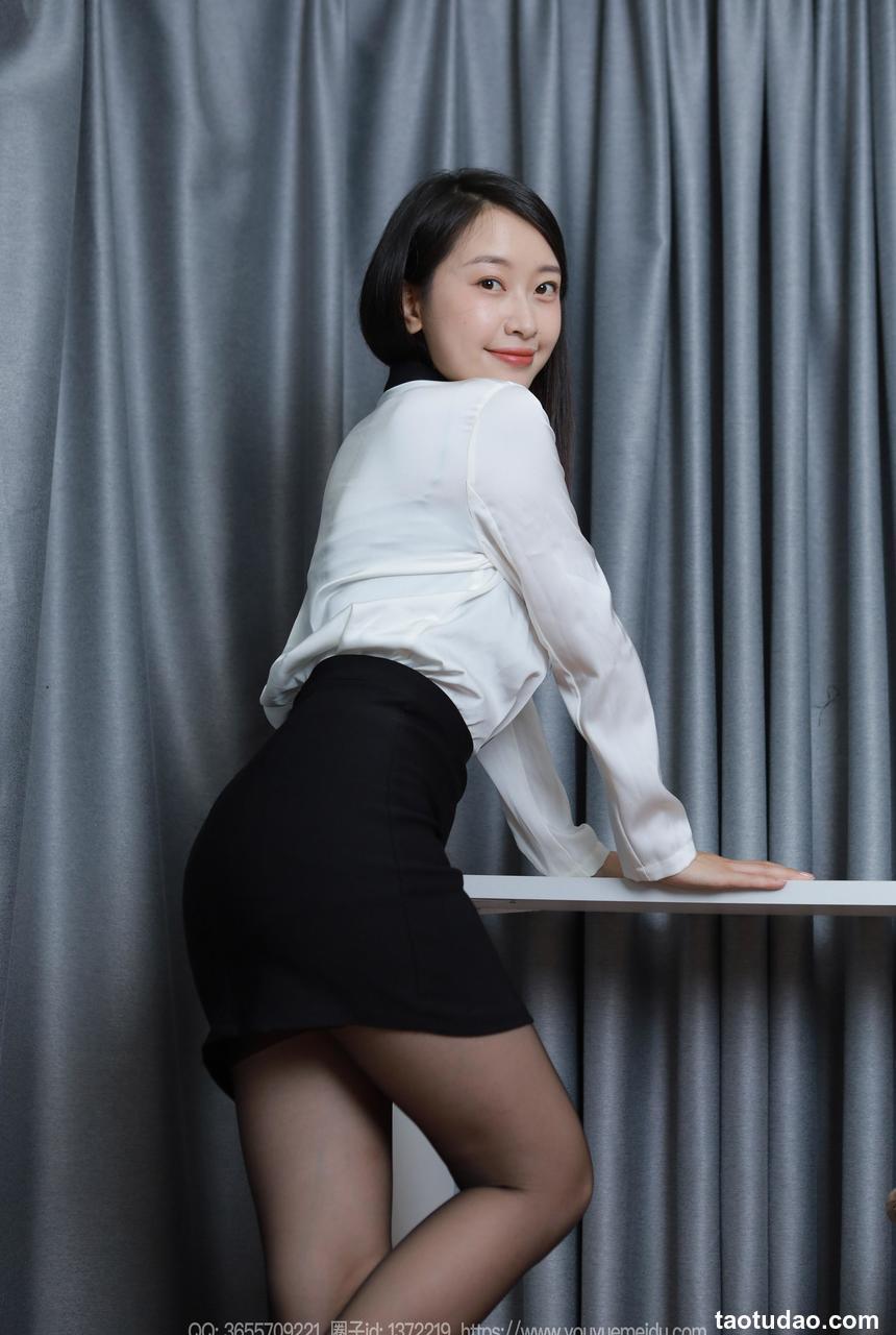 [IESS异思趣向] 2024.09.08 丝享家 1840 小婕《黑白职业装（下）》[87P-87MB]