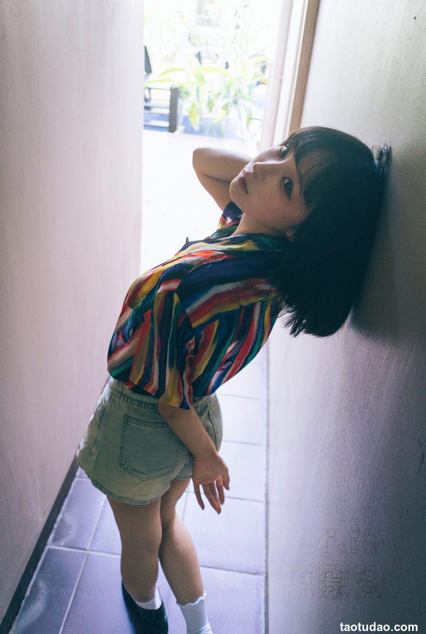 蠢沫沫 –  凝视[57P-1.5G]