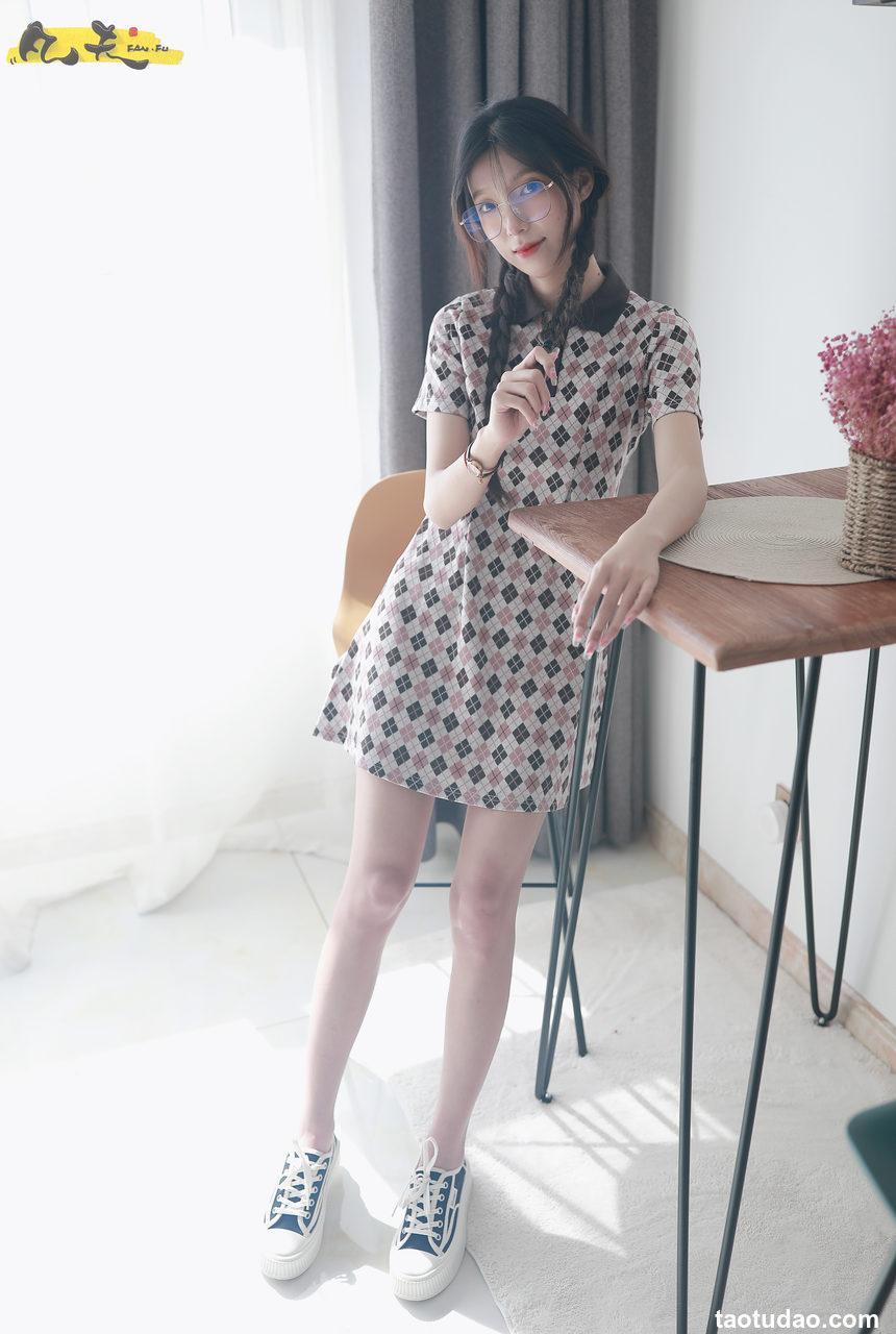 凡夫摄影 NO.0007 - 夏妹 板鞋白棉袜[207P+1V／3.46GB]