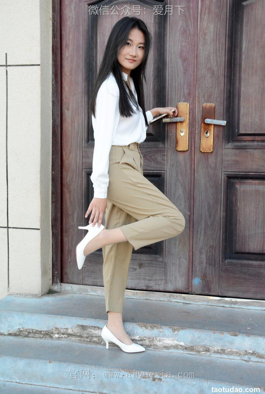 月下摄影 NO.005 恰恰~生活套装 展示一下平时去工作中使用的工作装。略显成熟！[130P+1V／5.81GB]