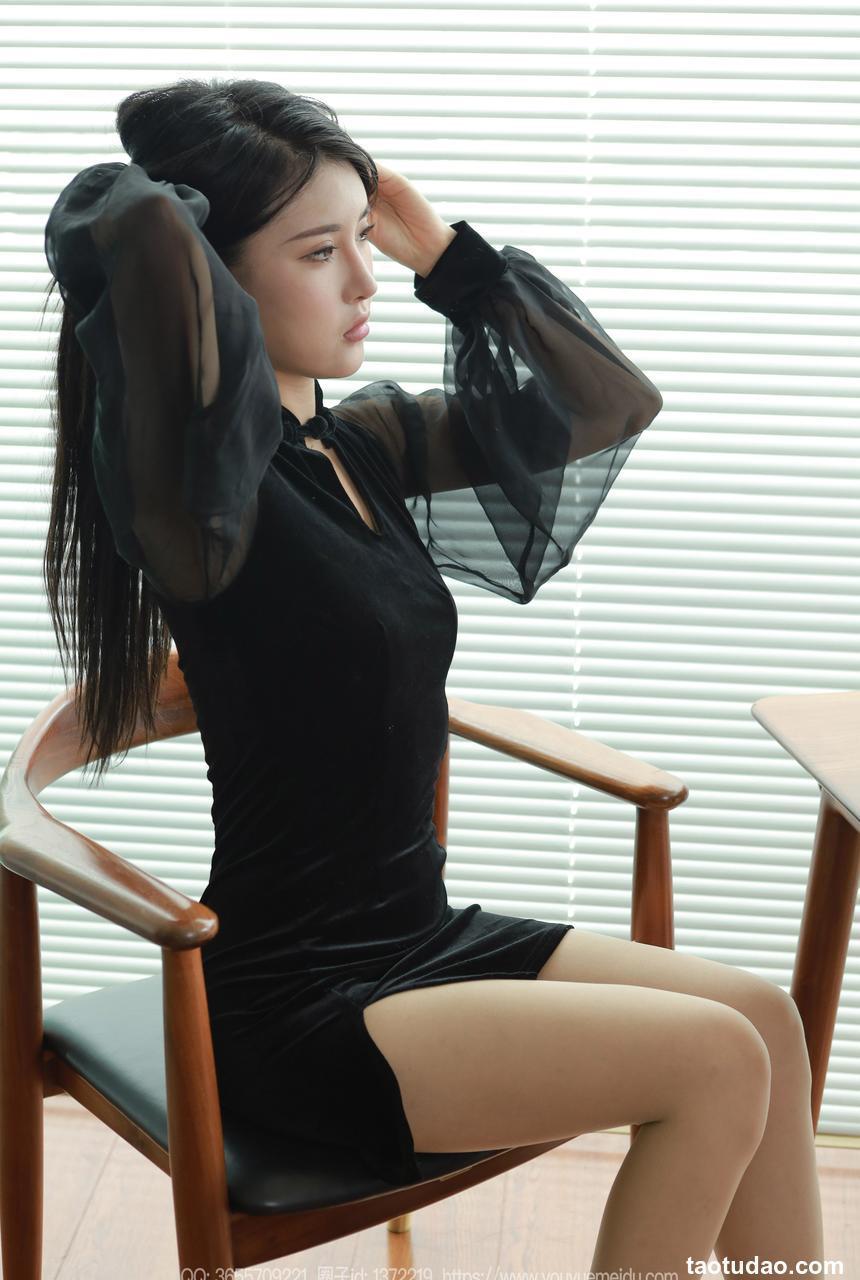 [IESS异思趣向] 2024.08.30 丝享家 1833 小宝《美丽足弓 》[90P-71MB]