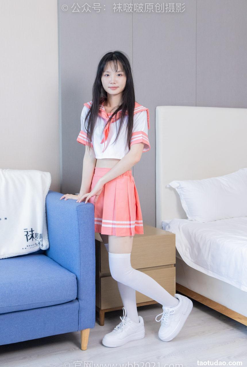 [BoBoSocks袜啵啵]NO.429 甜甜圈-板鞋、白棉袜、过膝白棉袜[159P+1V／7.22GB]