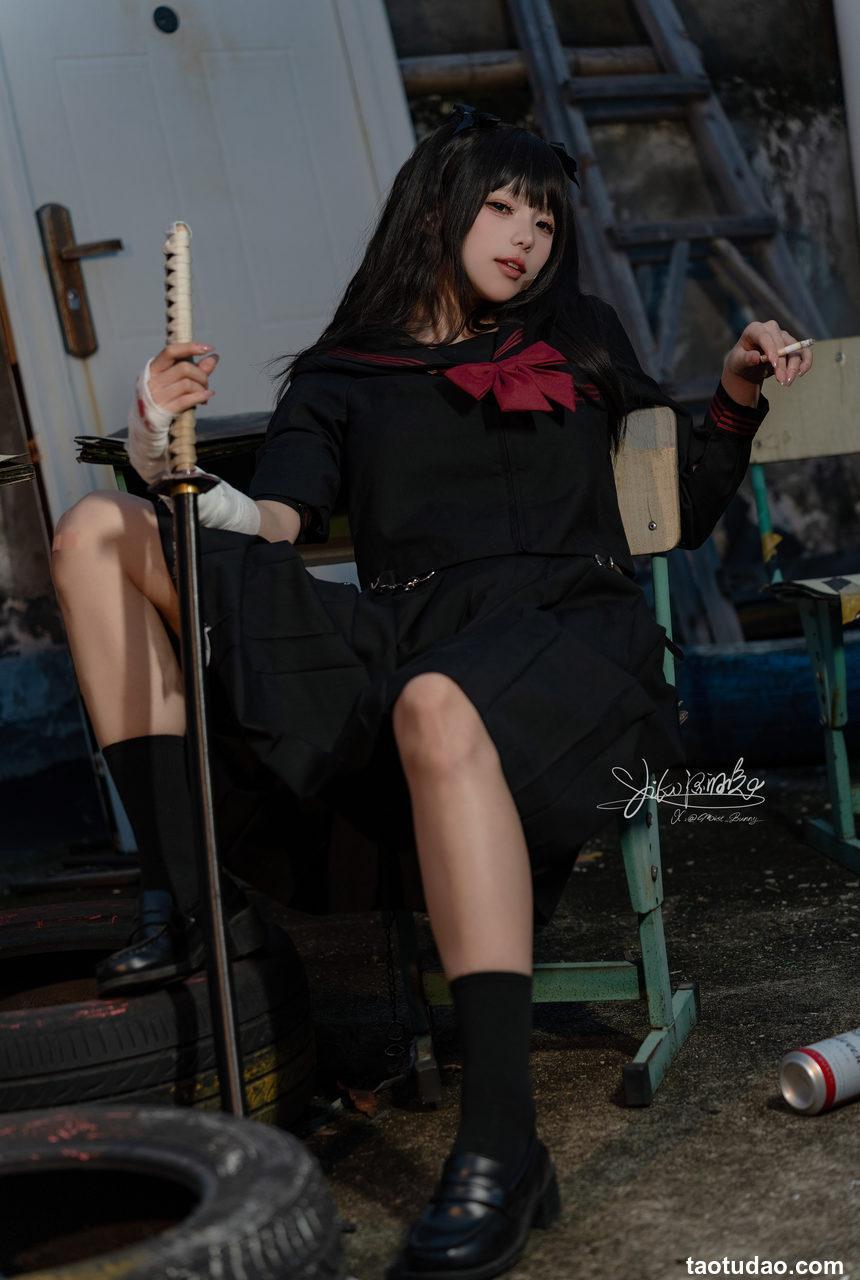 咬一口兔娘(Yiko湿润兔) –  不良女高 [73P+1V-1.79GB]