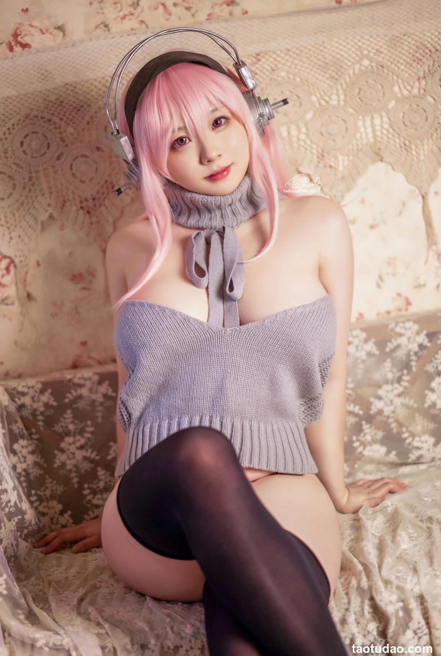 皮皮奶可可爱了啦-超级索尼子露背毛衣[25P-403MB]