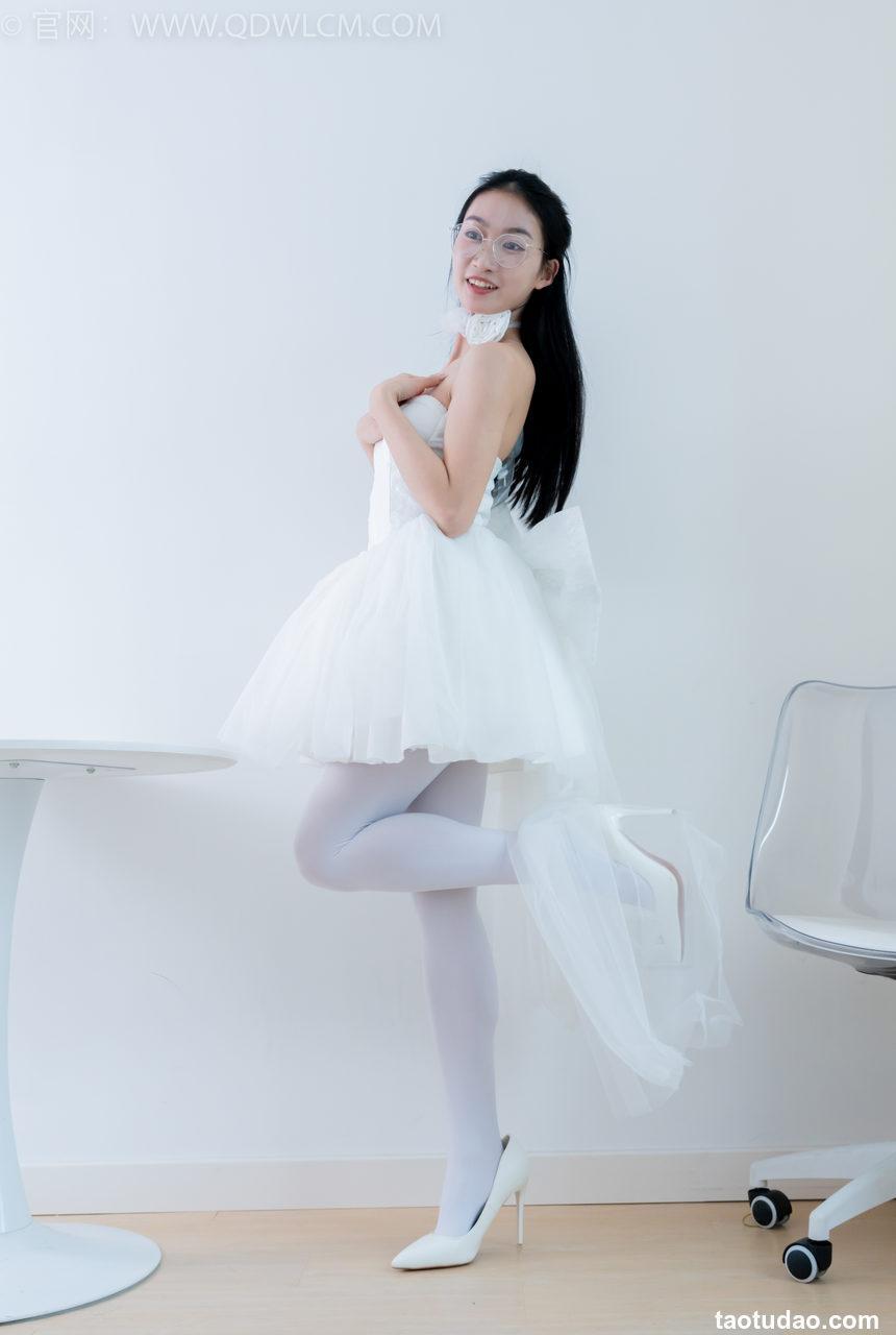 物恋传媒 NO.2233 小影-小影-高跟鞋、厚白丝[150P-1V-4.35G]