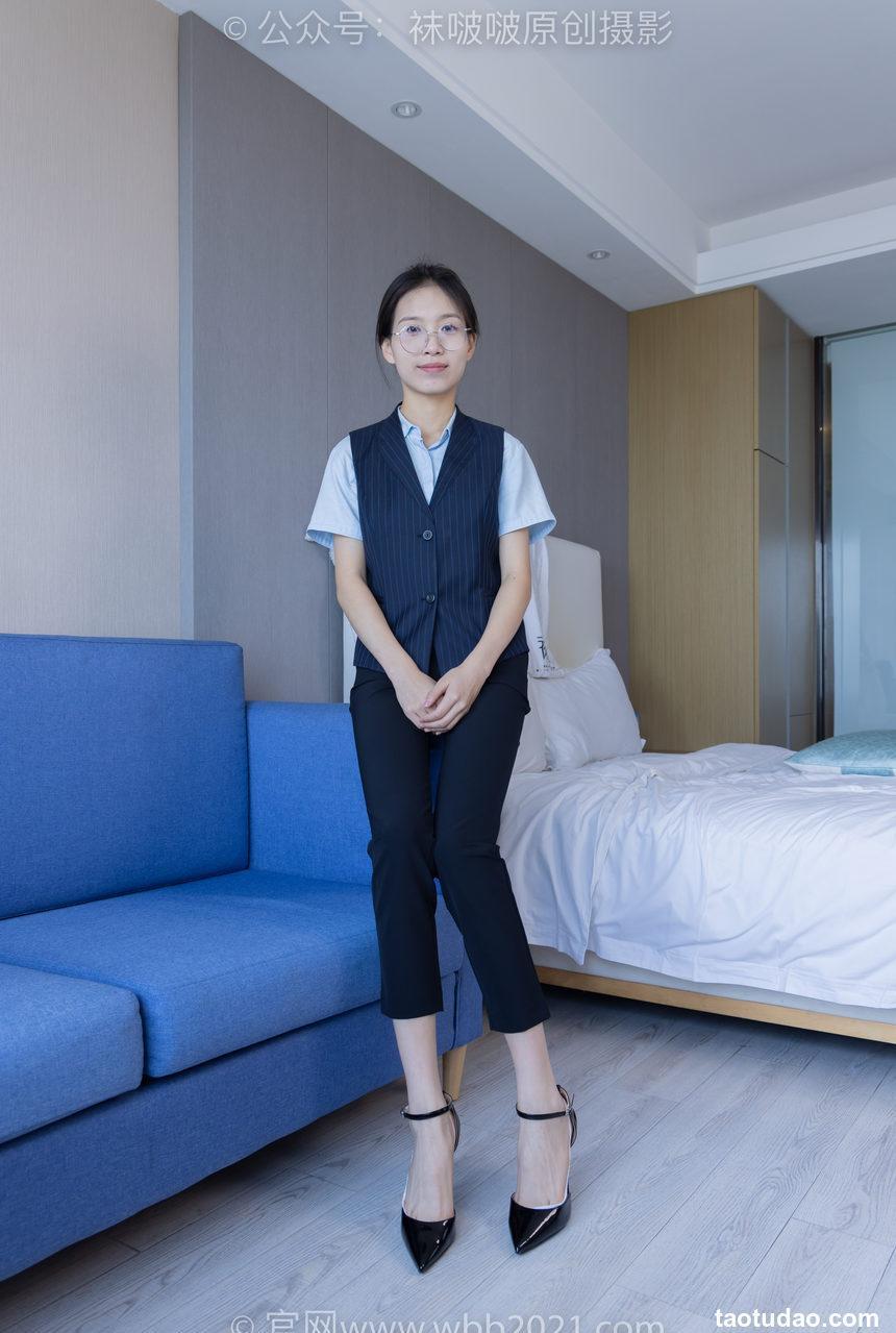 [BoBoSocks袜啵啵]NO.413 芝士-高跟鞋、白色吊带船袜、银行制服[145P+1V／5.76GB]