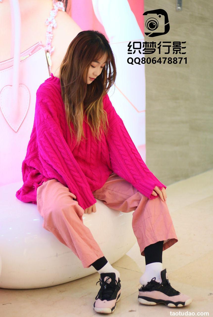 [织梦映像]NO.054 叱咤红人-商场多场景拍摄[311P+2V／14.3GB]