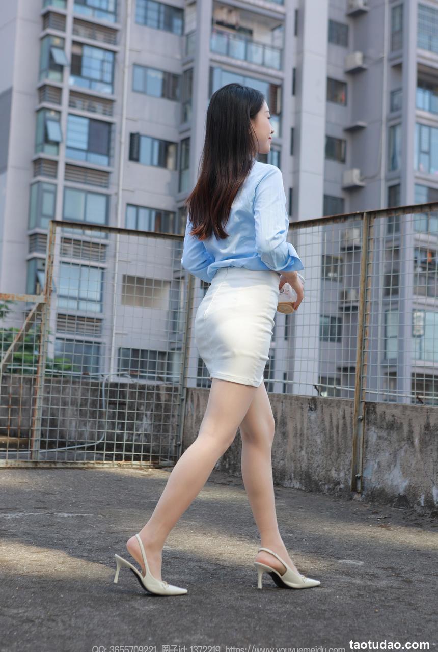 [IESS异思趣向] 2024.12.04 丝享家 1915 小婕《白色短裙（下）》[85P-120MB]