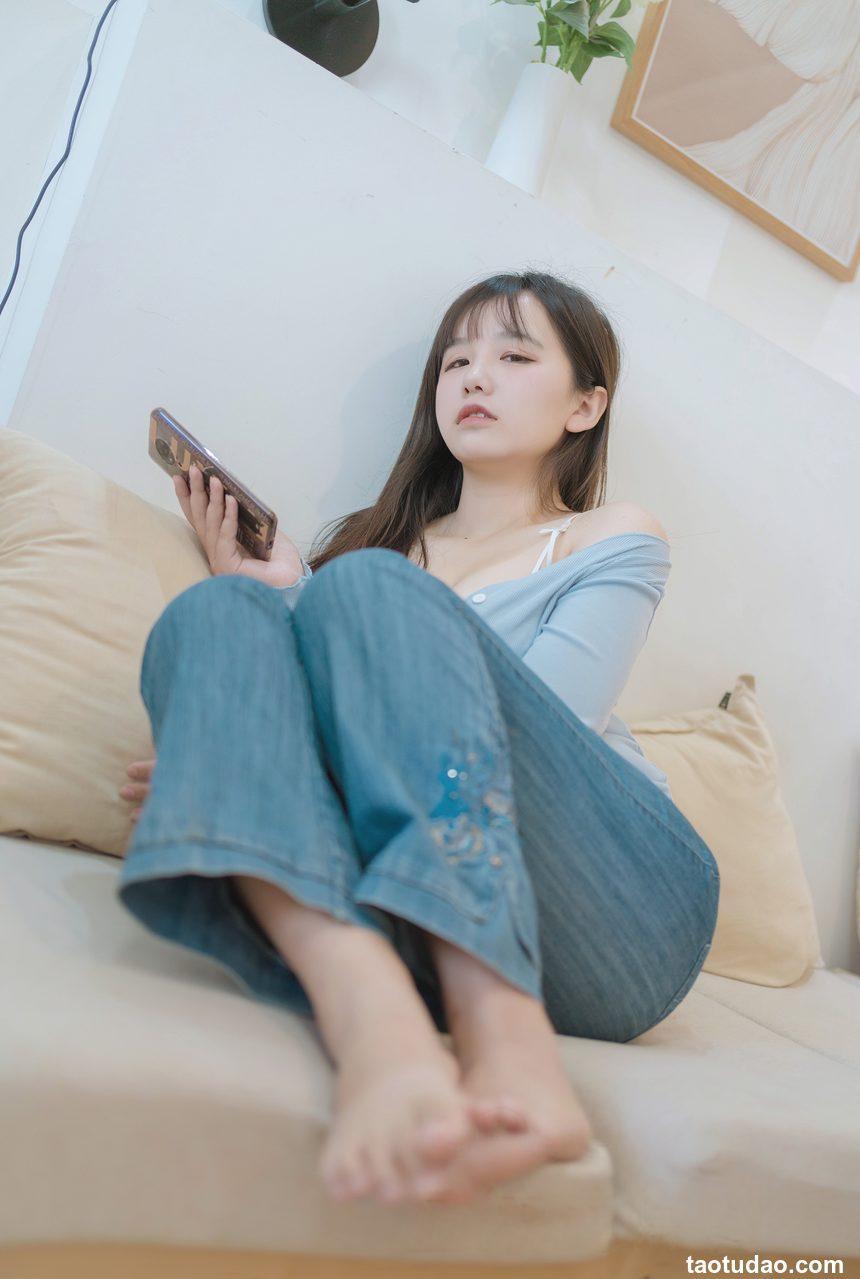 阿半今天很开心 –  住在隔壁的太太[37P-333.6M]