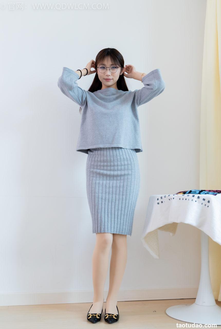 物恋传媒 NO.2193 泡泡-初冬的风[180P-1V-3.09G]