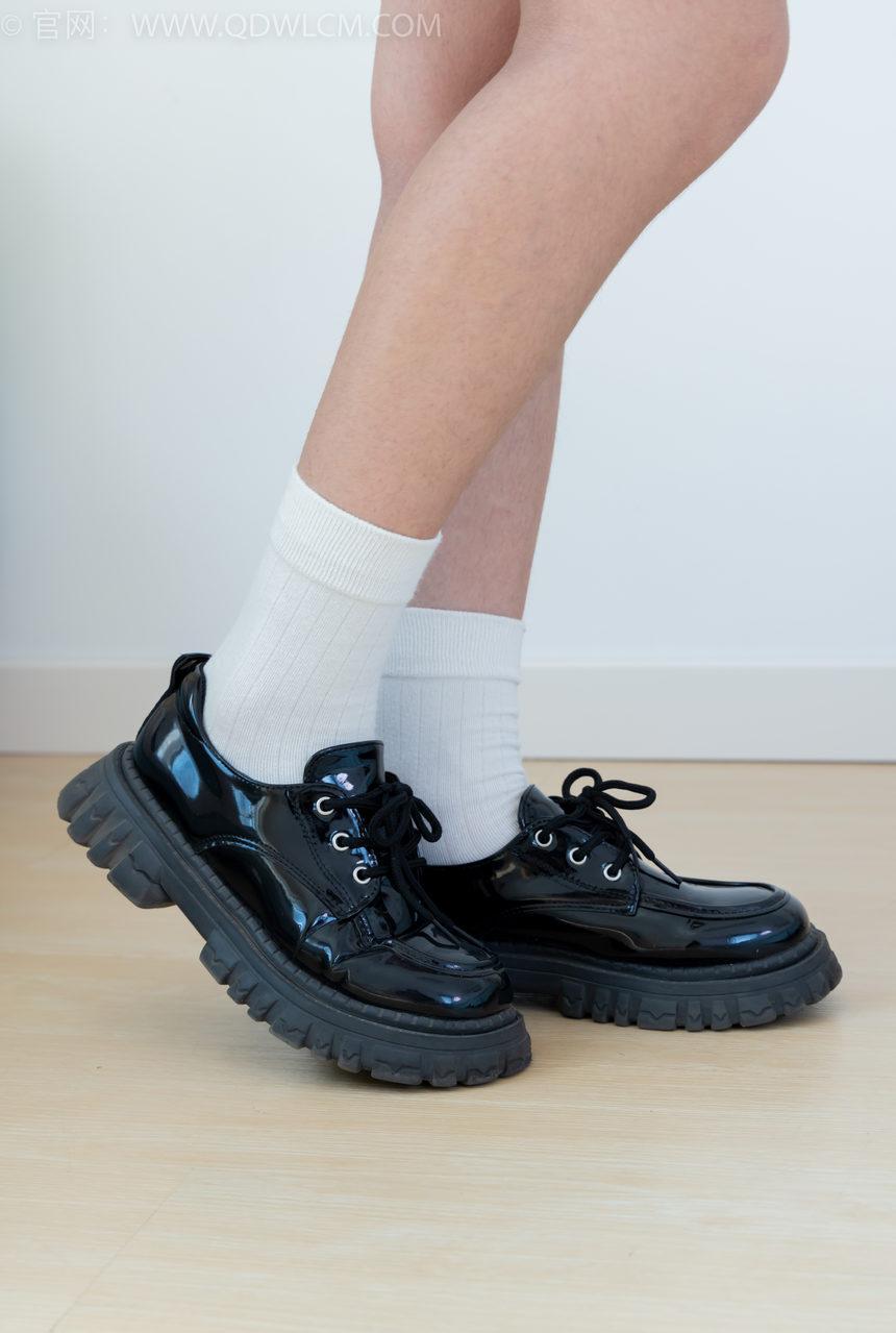 物恋传媒 No.2121 芋泥-清澈海浪的吟唱 [160P1V-3.23GB]