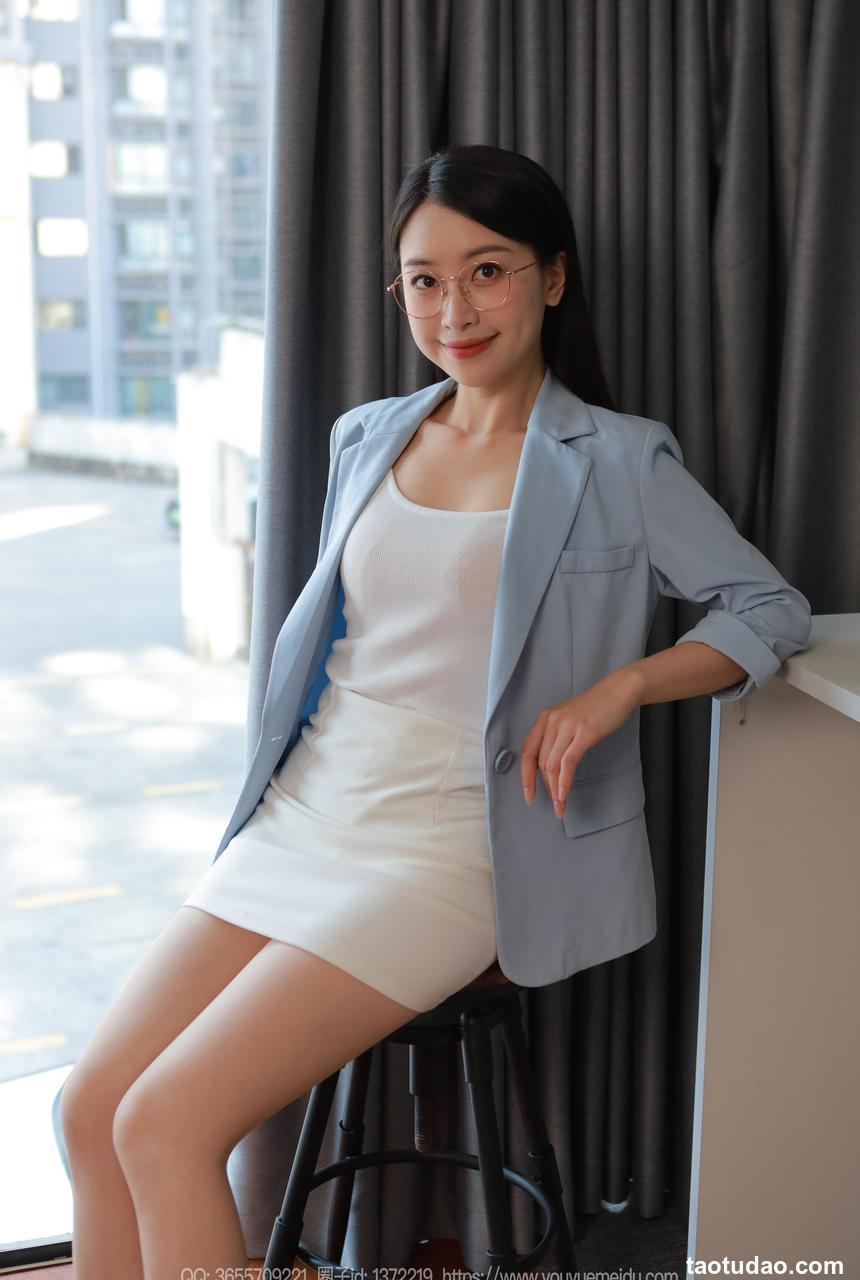 [IESS异思趣向] 2024.12.20 丝享家 1929 小婕《蓝色制服（上）》[89P-74MB]