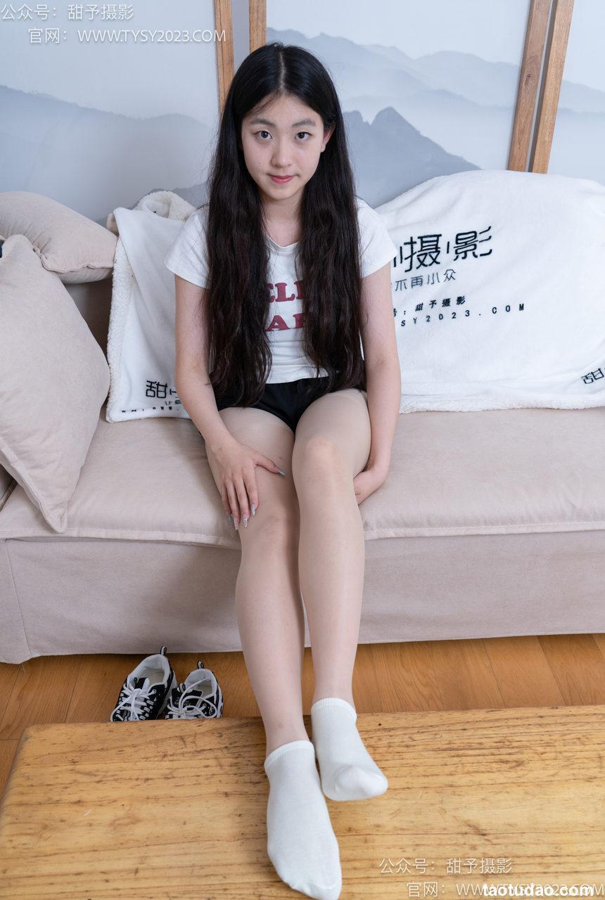 甜予摄影 NO.079 小云-运动鞋、白棉袜、肉丝（脚尖加固款）[139P+2V／10.1GB]