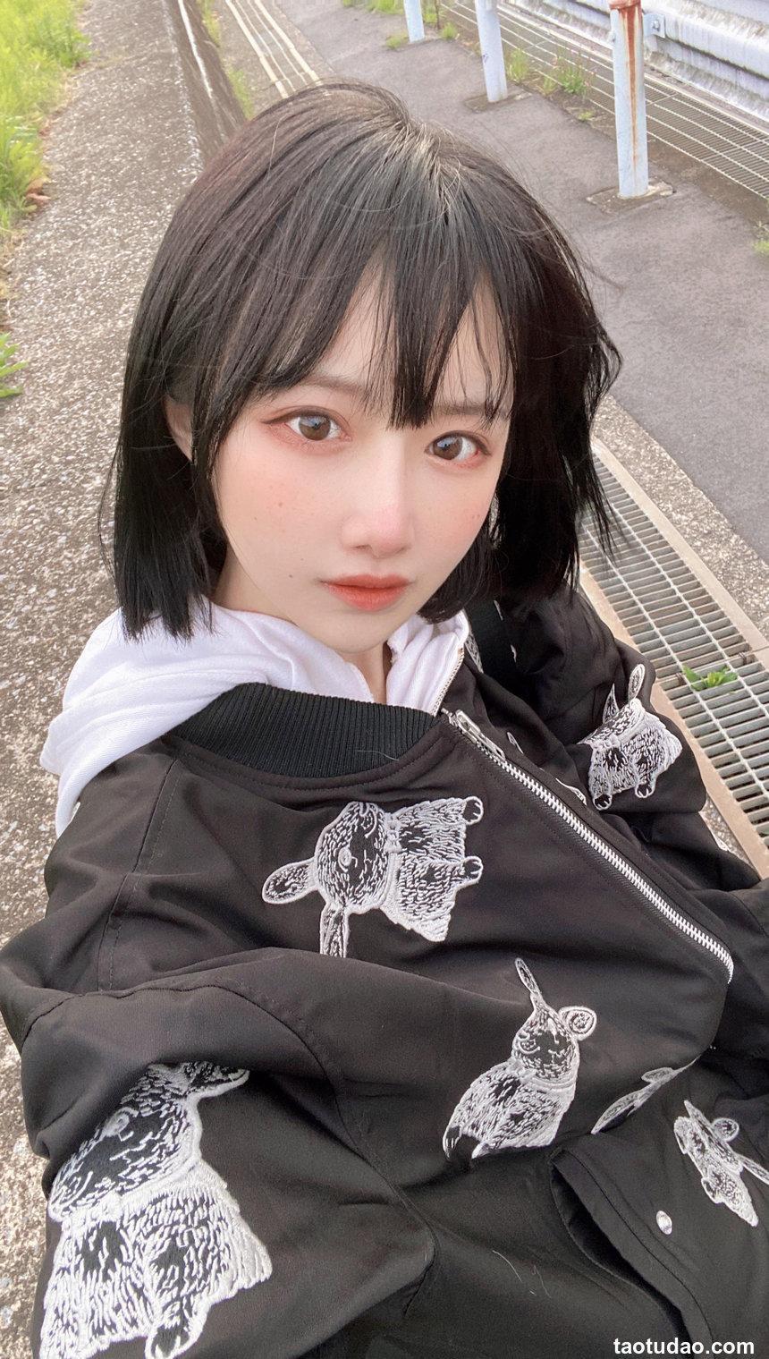 Shika小鹿鹿-莎拉自拍集[30P-130MB]