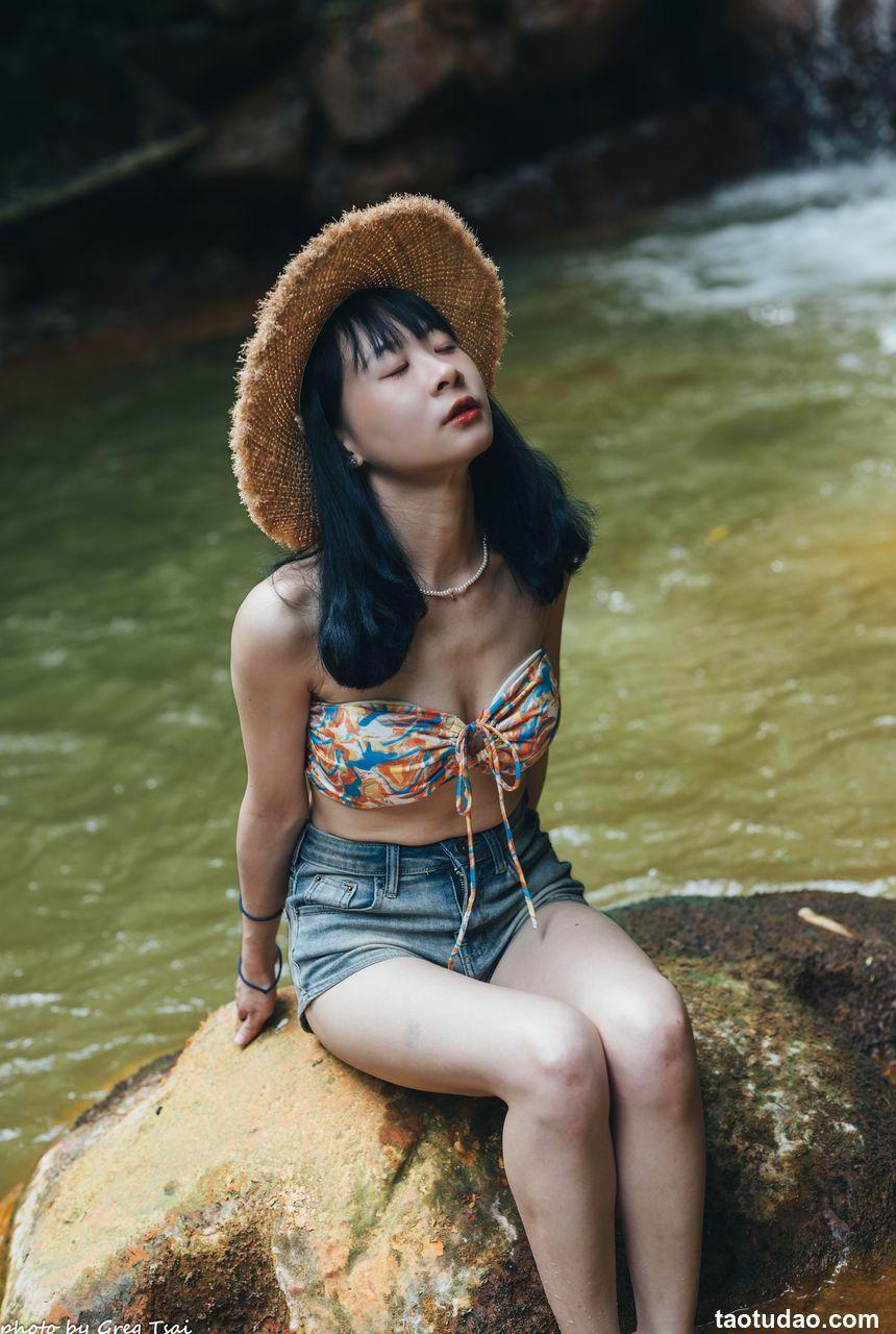 鲁鲁 - 野溪 [99P-236MB]