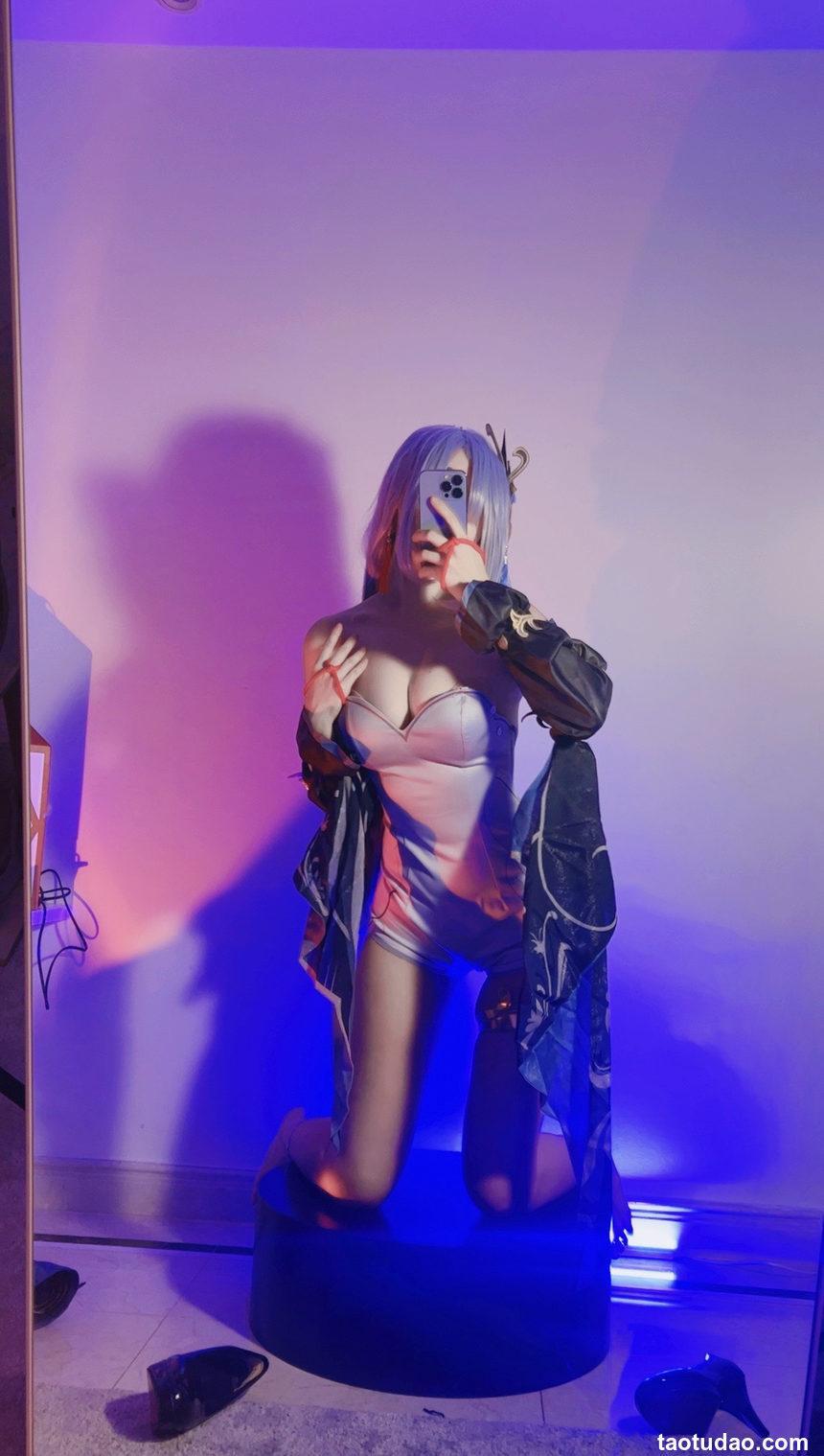 屑雪雪鸭-申鹤·魅姨[80P+4V-310MB]