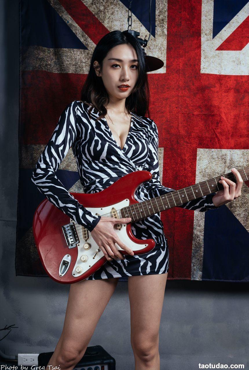 璟乐 - 条纹包臀裙 [73P-317MB]