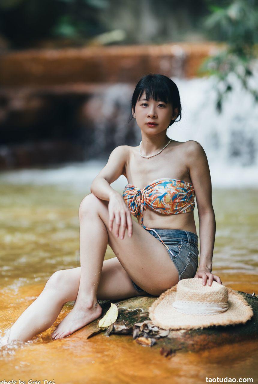 鲁鲁 - 野溪 [99P-236MB]