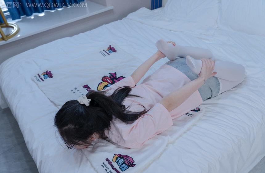 物恋传媒 NO.2035 川川-温柔降临（盲盒1）[160P-1V-7.29G]