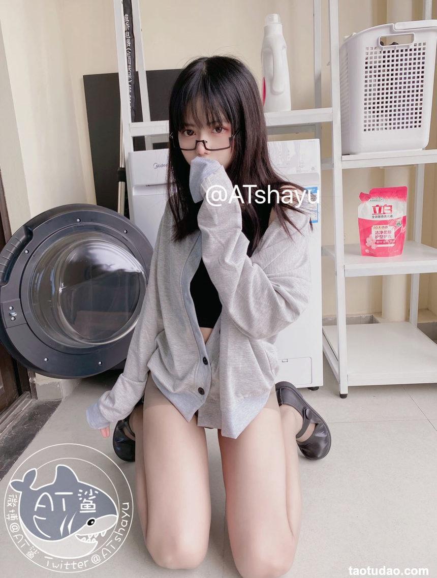 AT鲨 – NO.028 御姐鲨 [60P-39MB]