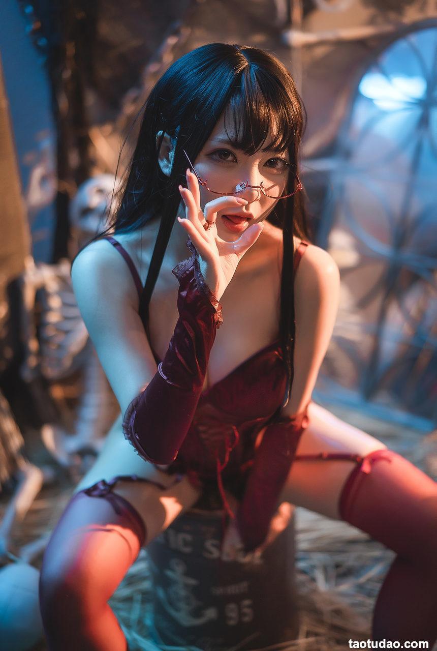 是一只熊仔吗 -  红色corset [42P-189MB]