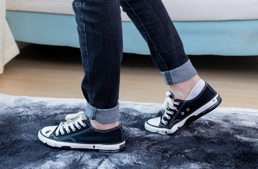 物恋传媒 NO.2033 菜菜-熟悉的面孔[160P-1V-4.9G]