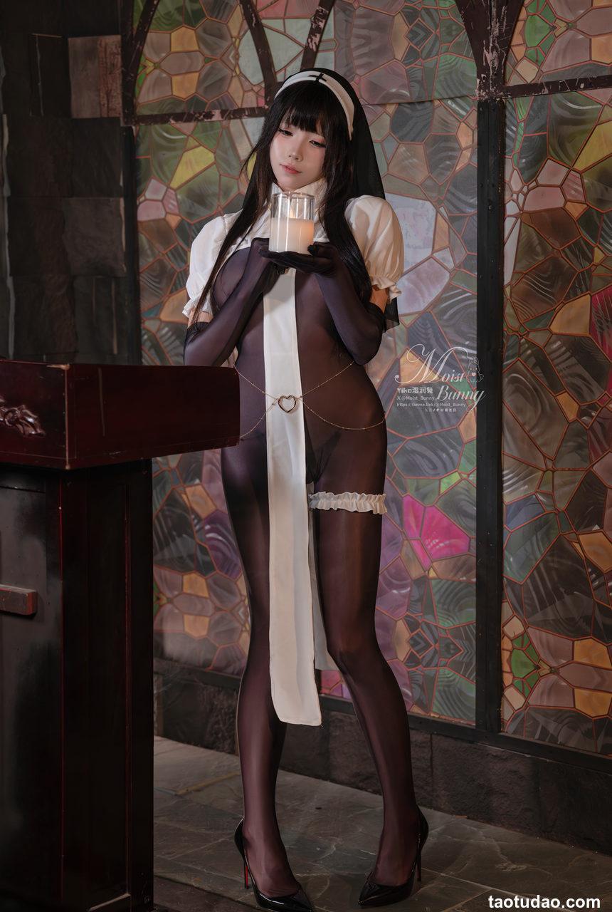 咬一口兔娘(Yiko湿润兔) – 25年01月作品『布道圣女』Abracadabra·傲慢扭胯舞[73P+1V-3.36G]