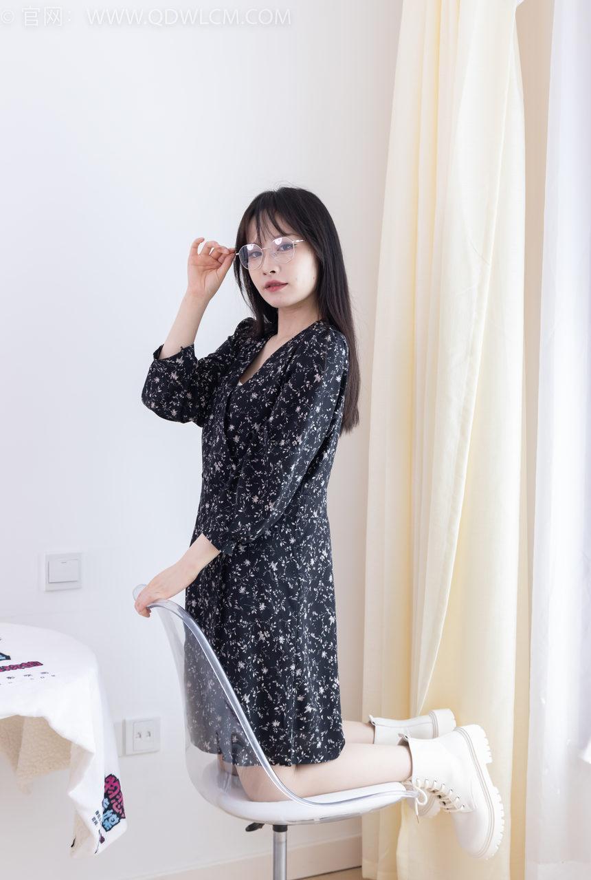 物恋传媒 No.2065 小酒-岁末的秋天 [190P1V-4.53GB]