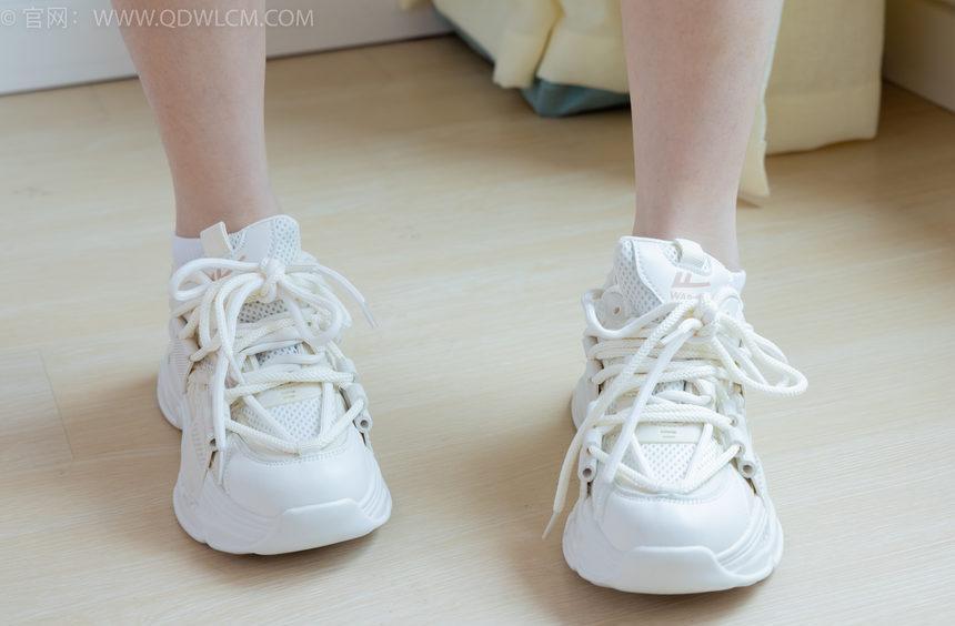 物恋传媒 No.2062 菜菜-侧脸很美 [220P1V-6.19GB]