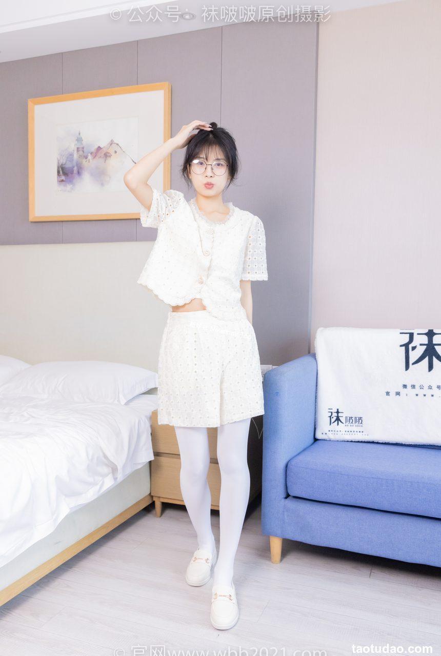 [BoBoSocks袜啵啵]NO.421 奶油-皮鞋、厚白丝、瑜伽动作时老头乐挠脚剧情[140P+1V／6.20GB]