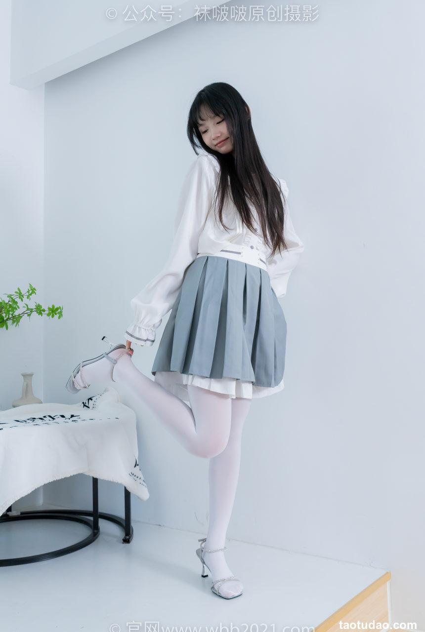 [BoBoSocks袜啵啵]NO.468 甜甜圈-高跟凉鞋、厚白丝、裸足、丝袜和裸足踩蓝莓剧情[150P+1V／7.57GB]