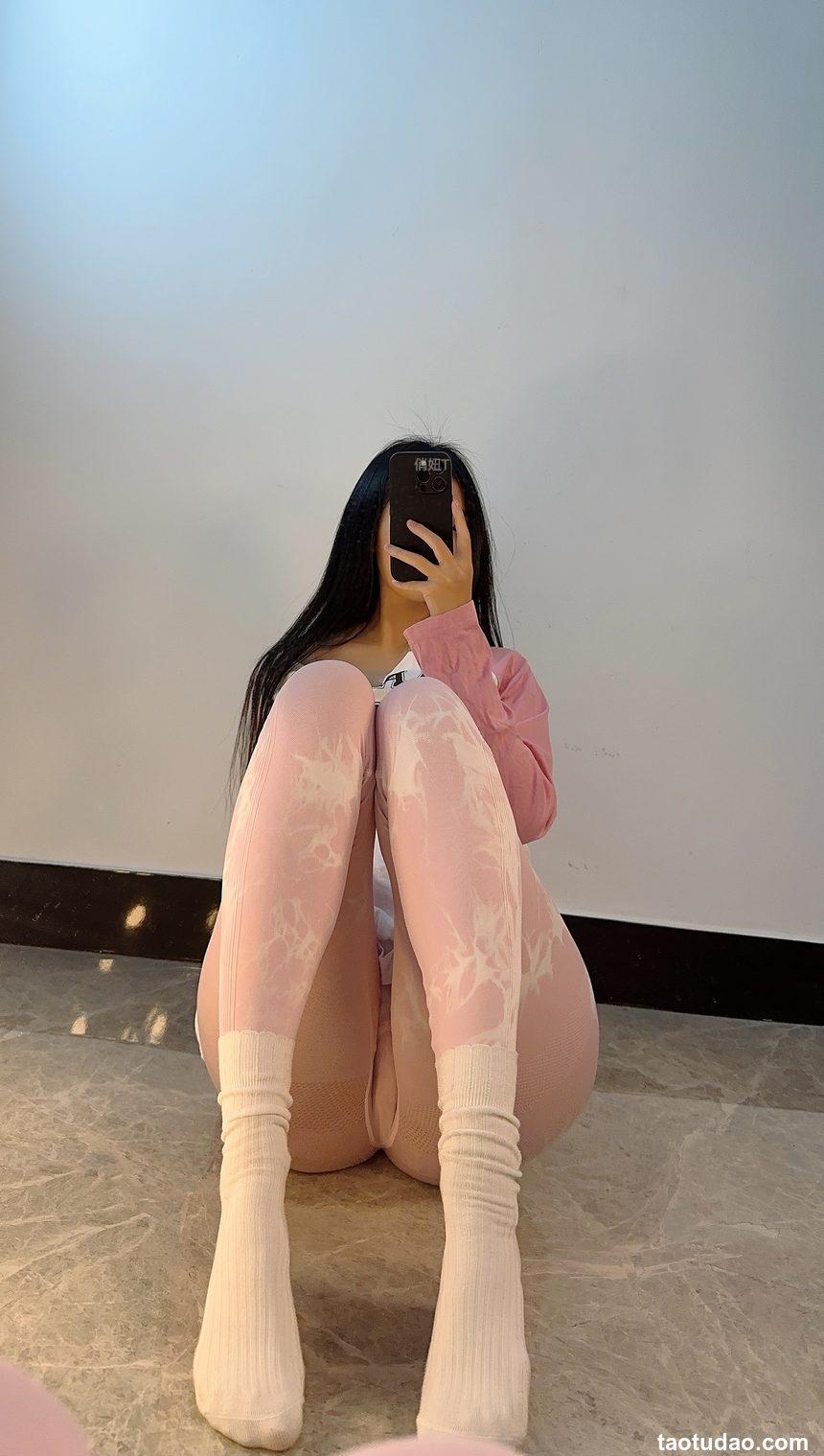 俏妞qiaoniuTT - 瑜伽裤 [34P-161MB]