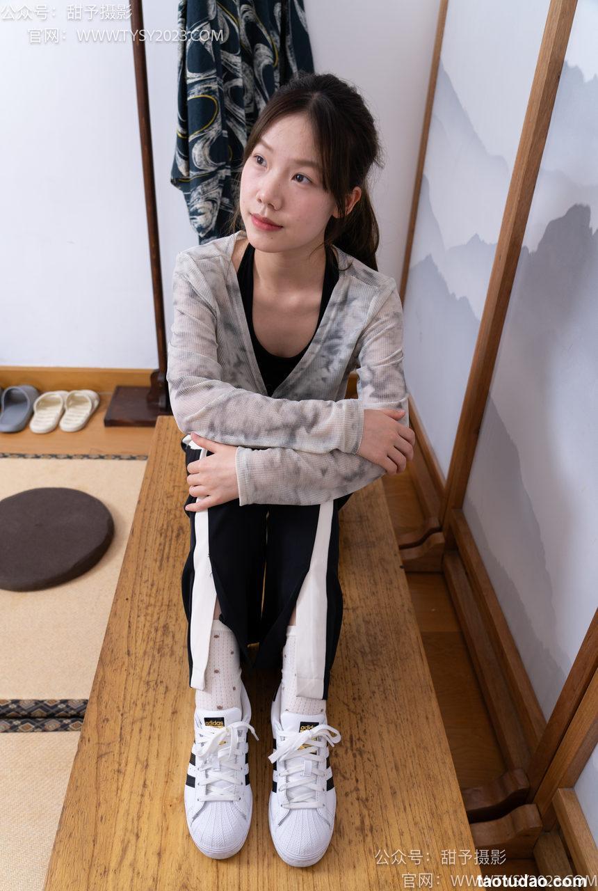 甜予摄影 NO.046 双双-板鞋、白棉袜、裸足[129P+2V／10.1GB]