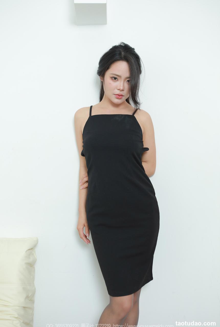 [IESS异思趣向] 2024.11.20 丝享家 1903 兔兔《居家黑丝（上）》[80P--47.7M]