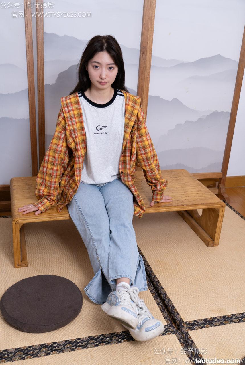 甜予摄影 NO.078 雪梨-帆布鞋、白棉袜、裸足[140P+2V／10.1GB]