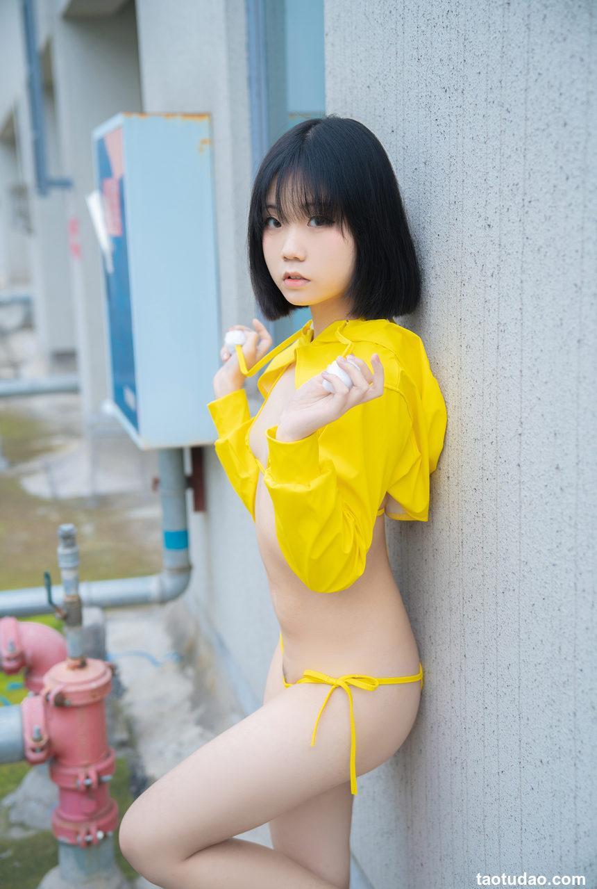 一只小栗奈-天台小雨衣[169P+1V-978MB]