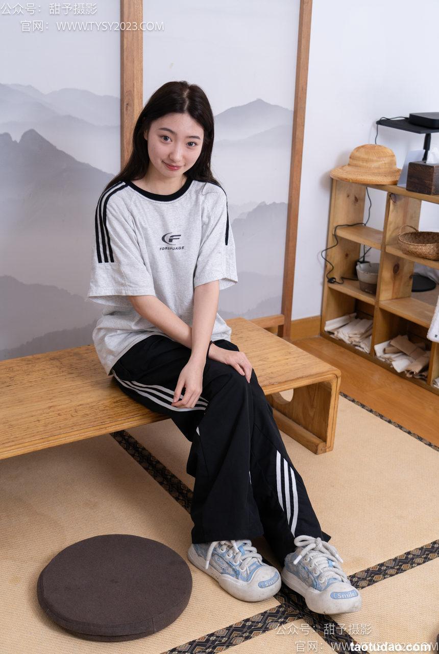 甜予摄影 NO.045 雪梨-帆布鞋、白棉袜、裸足[130P+2V／10.2GB]