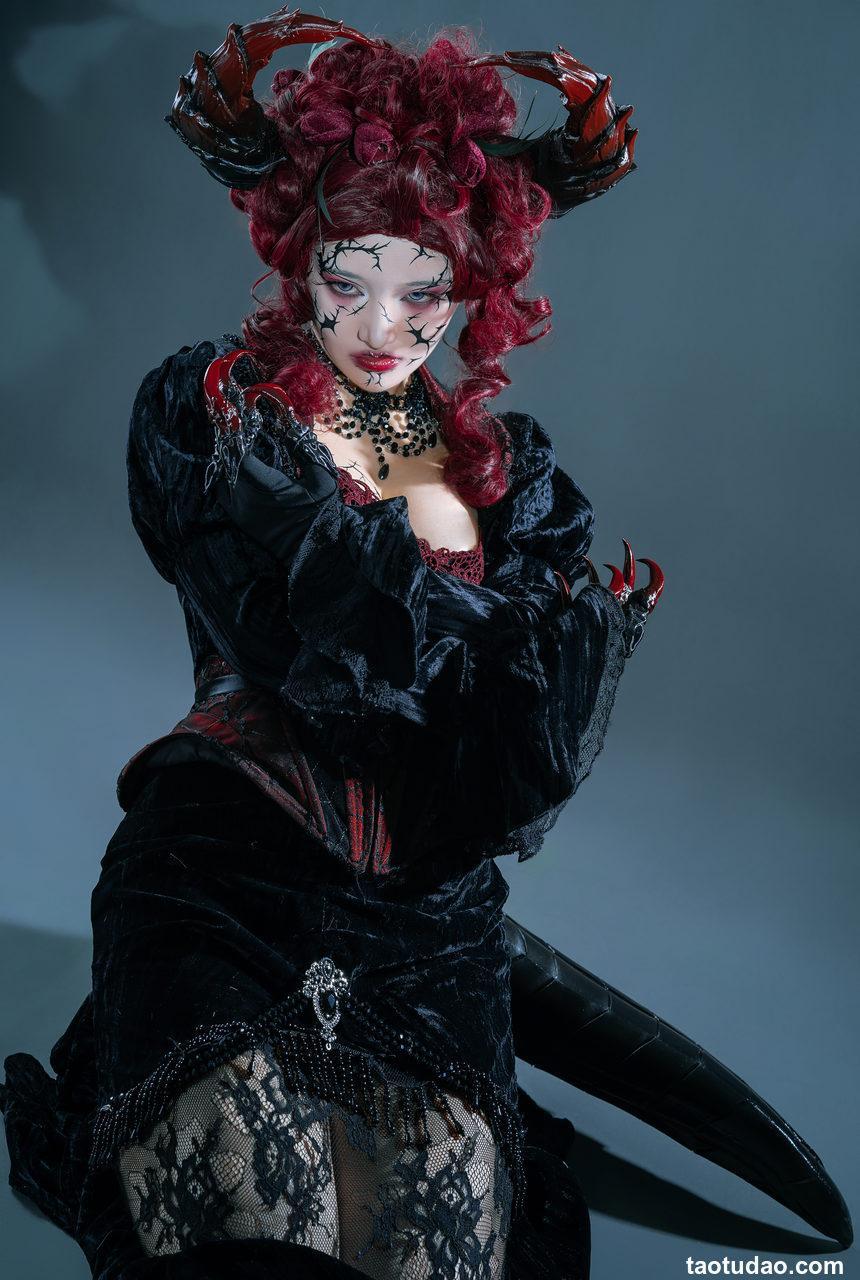 云溪溪 – 似我 菲尔·尤洛安 [12P-146MB]