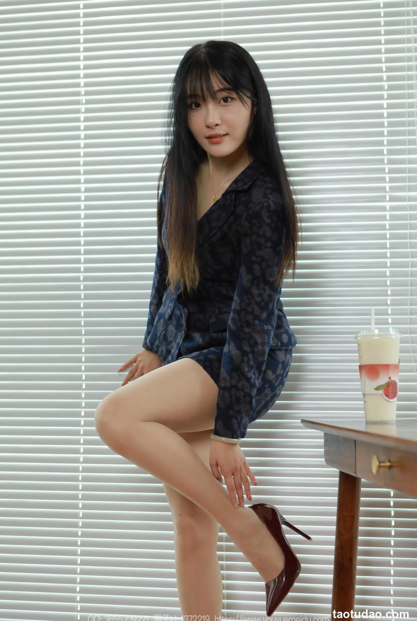 [IESS异思趣向] 2024.07.30 丝享家 1807 婉萍《阳光OL》[87P-89.7M]