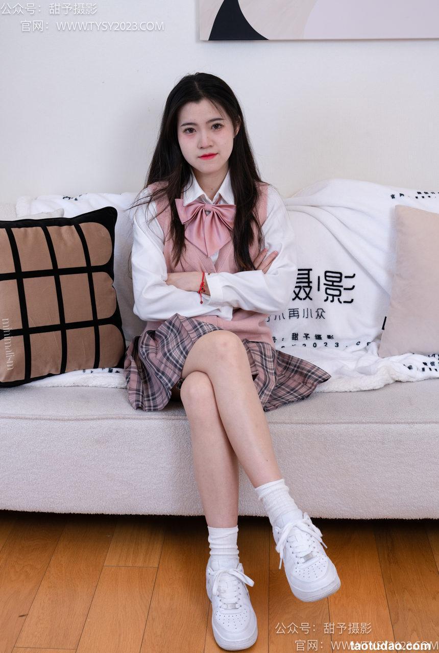 甜予摄影 NO.049 小粥-板鞋、白棉袜、裸足[135P+2V／10.1GB]