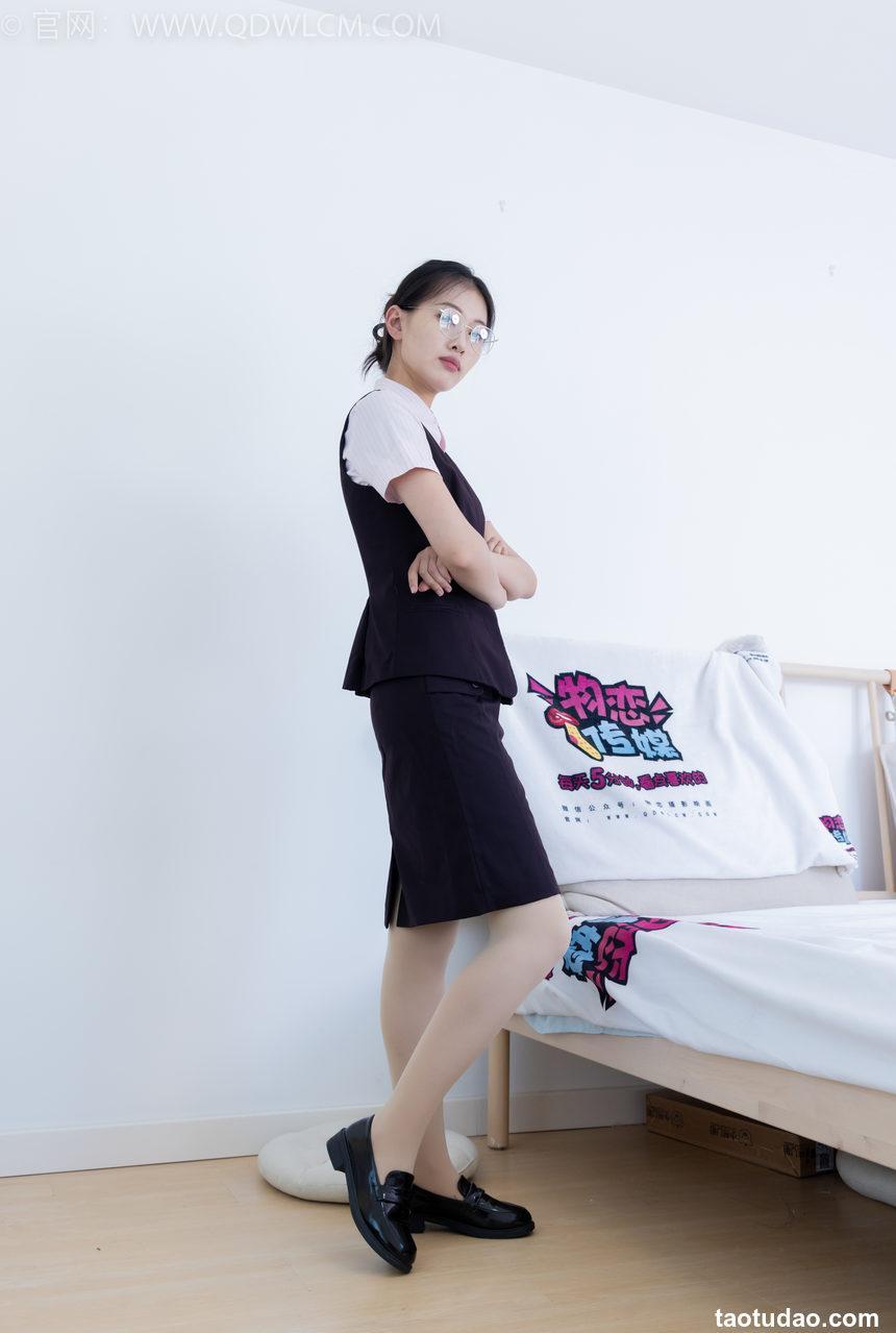 物恋传媒 NO.2220 小优-摇晃的红酒杯[150P-1V-3.98G]