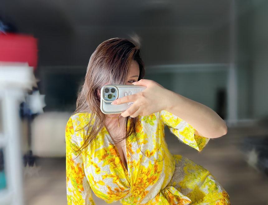 MIYA - 黄色战袍 [11P-50MB]