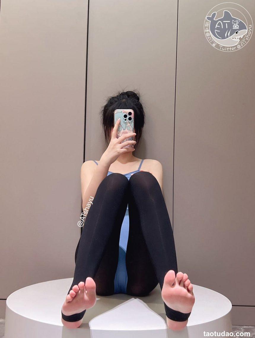 AT鲨 - 舞蹈室的少女 [52P-54MB]