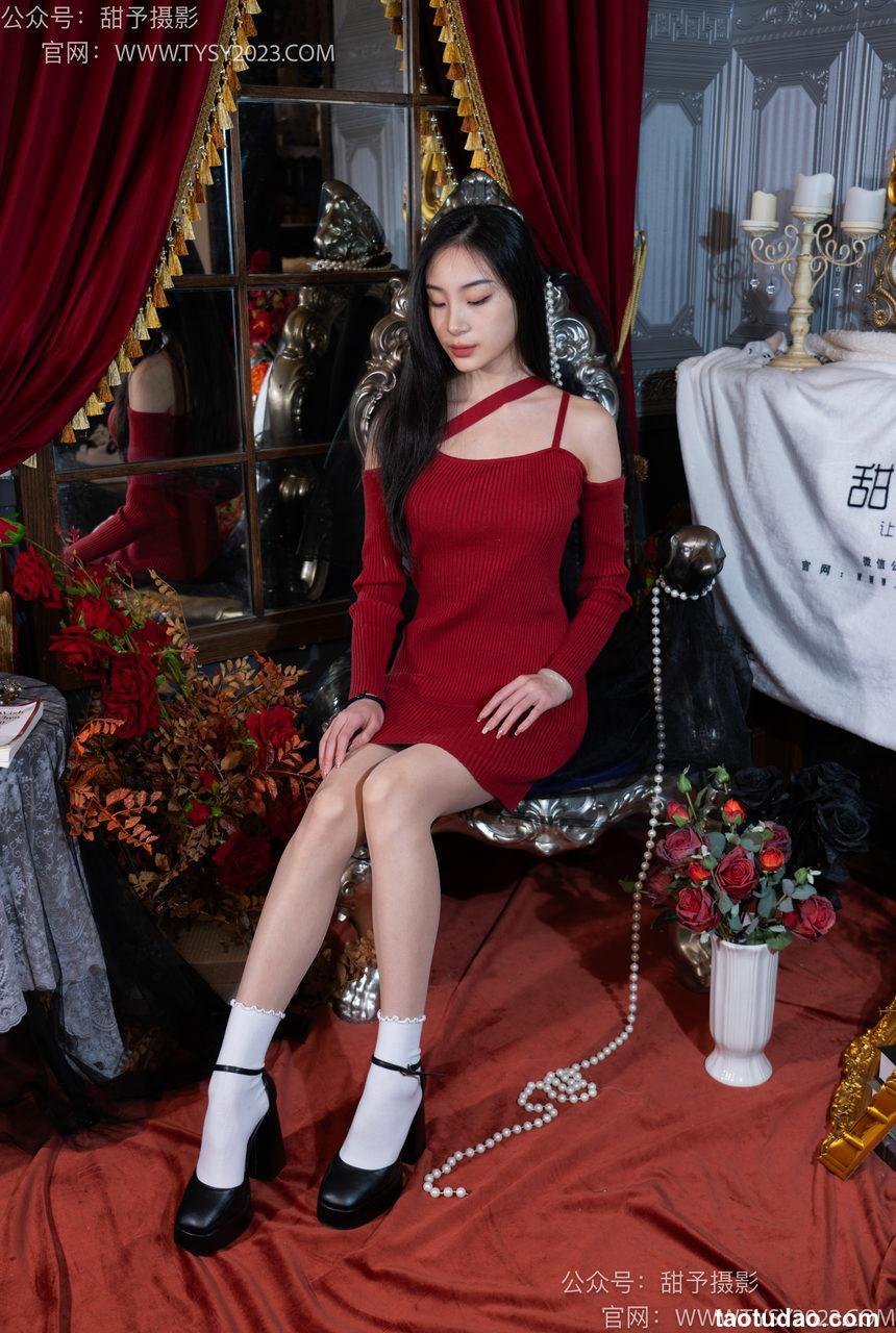 甜予摄影 NO.090 小狸-高跟鞋、白棉袜、肉丝（脚尖加固款）[124P+2V／9.56GB]