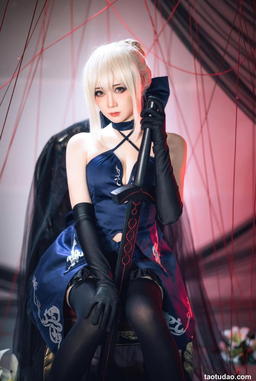 焖焖碳-FGO-黑Saber三破礼服[30P-182MB]