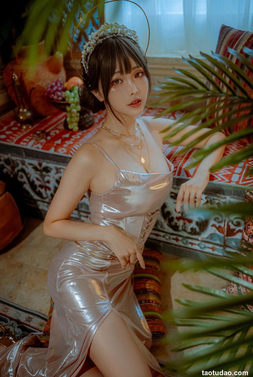 ElyEE子 – 2024年11月订阅 Exotic Goddess異國女神 [26P+4V-116MB]