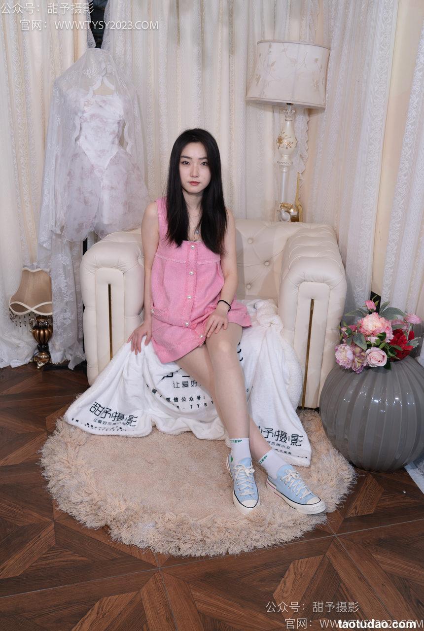 甜予摄影 NO.035 栗栗-帆布鞋、白棉袜、肉丝[128P+2V／9.86GB]